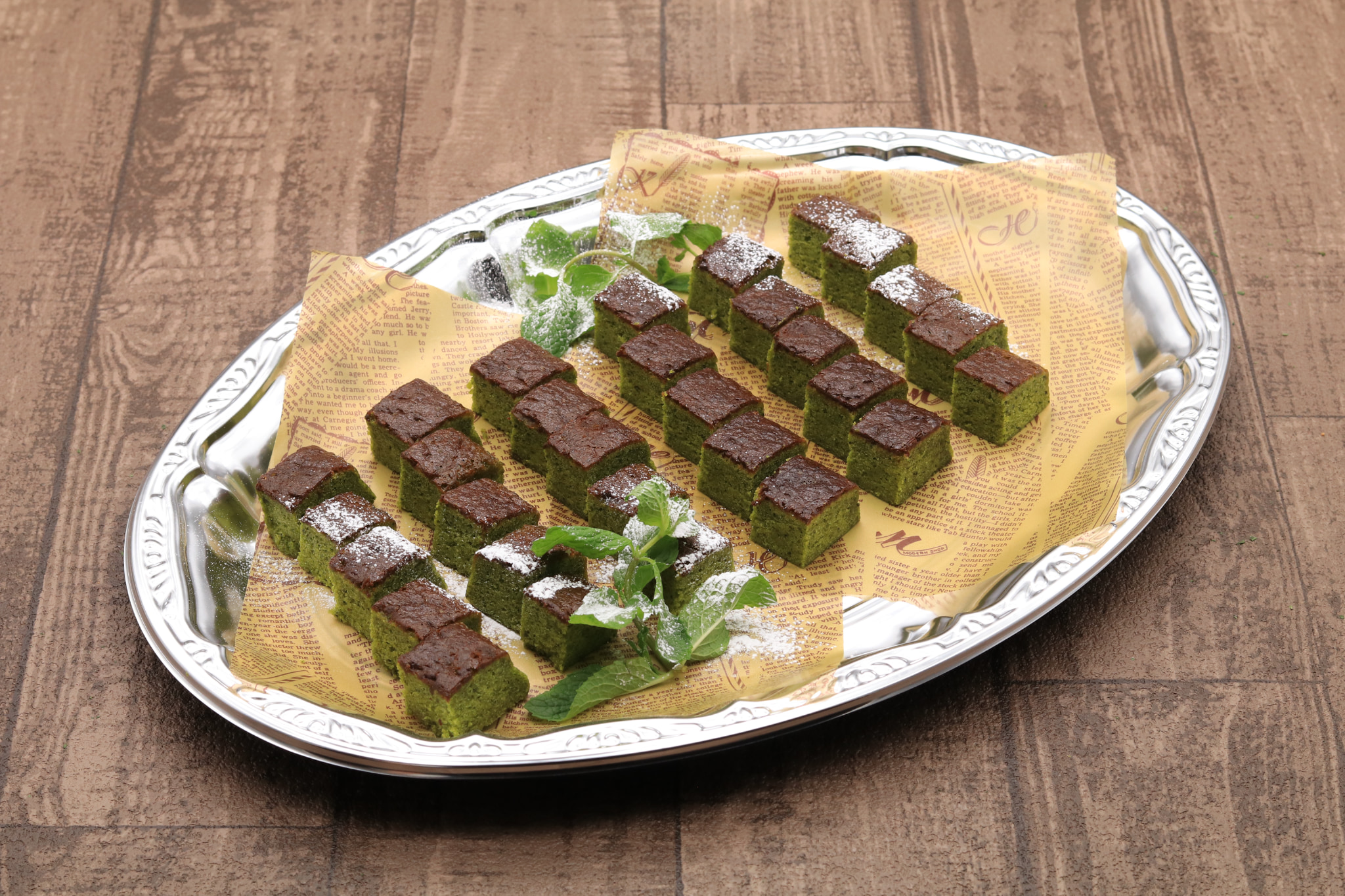抹茶のミニカットケーキ